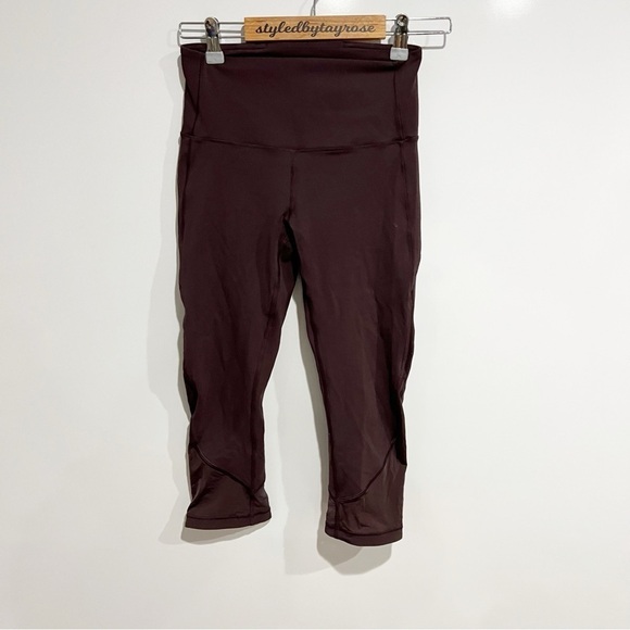Lululemon Fresh In Mesh Crop (19")
Pelt - Picture 4 of 8